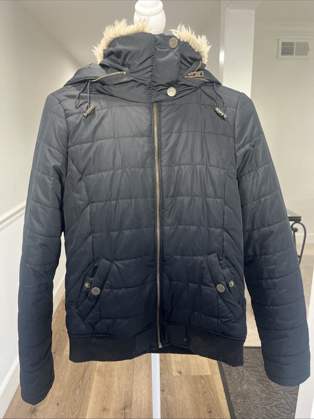 Aeropostale Women Sz S Black Puffer Bomber Fauz Fur Hood Packable Jacket Y2K